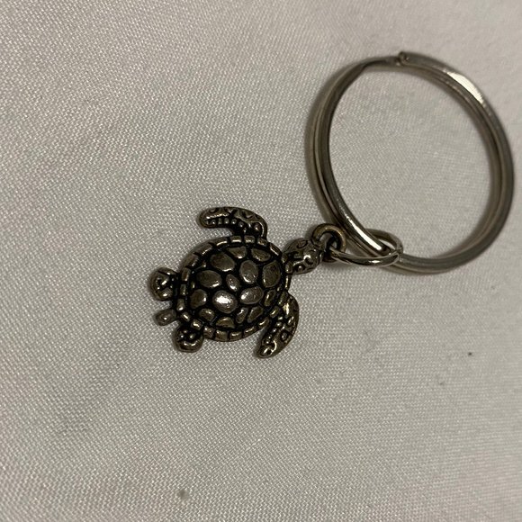 Tiny Sea Turtle Keychain - Picture 4 of 6